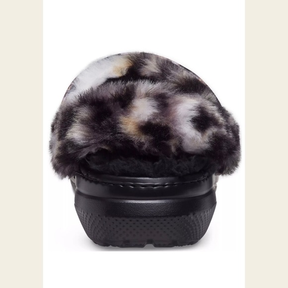 NEW Crocs Classic Fur Sure Clogs Fuzzy Uppers Lightweight Customizable Backstrap - Picture 2 of 9